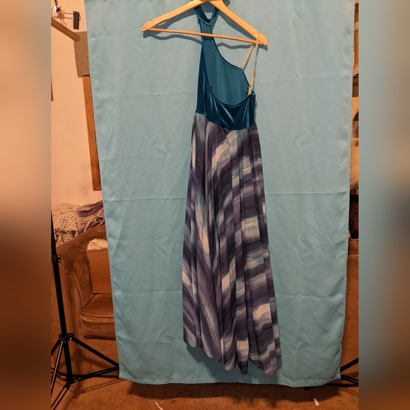 Flowy blue dress - Picture 9 of 10